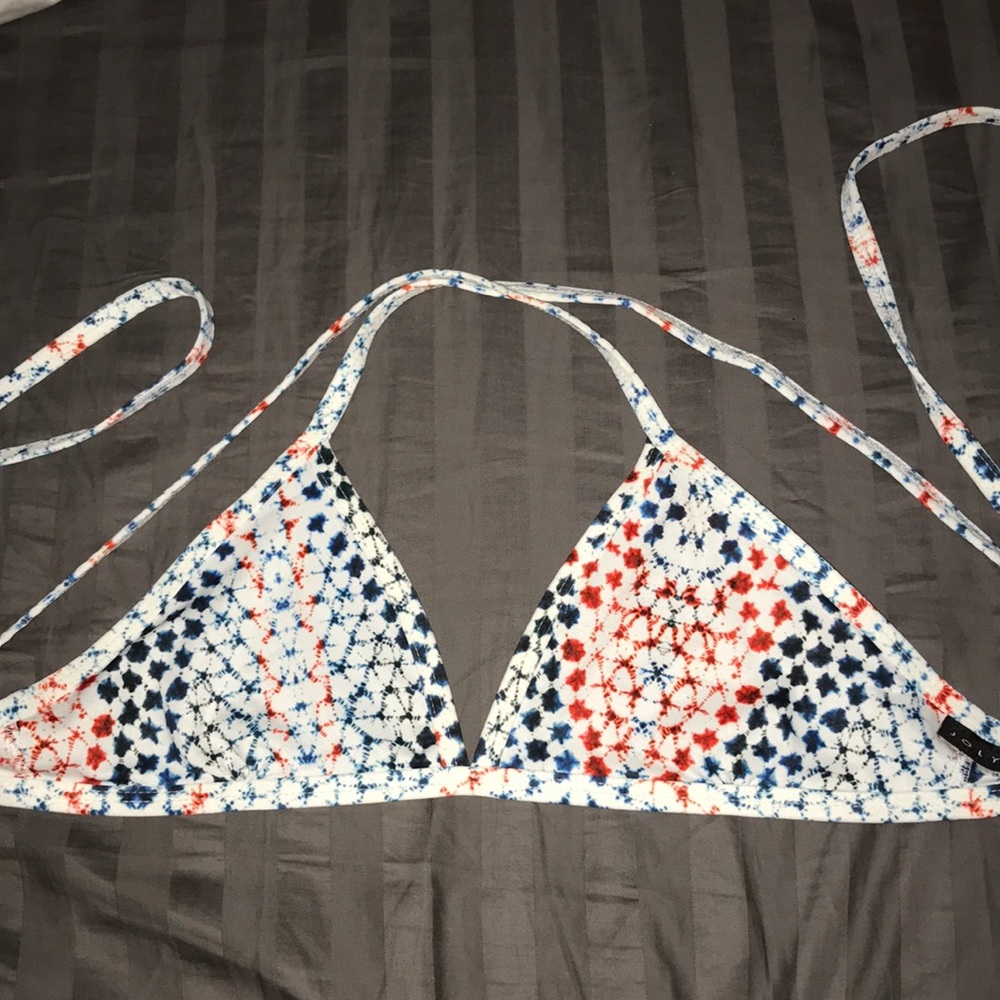 *LIMITED EDITON* JOLYN Triangle Top